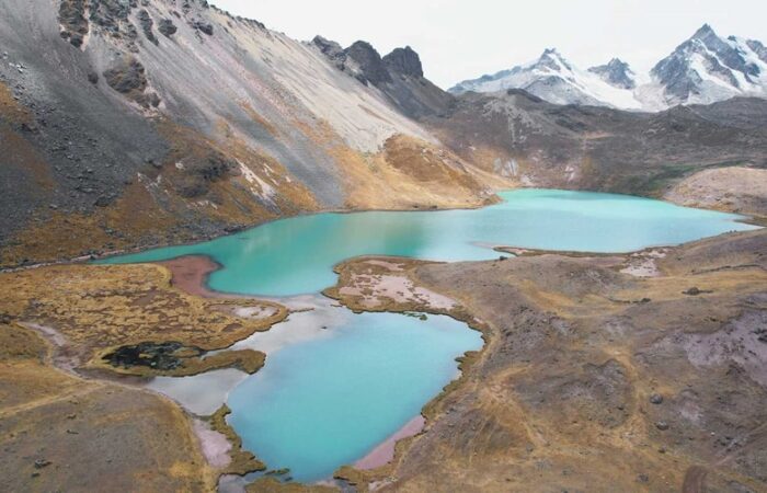Rainbow Mountain to Ausangate Trek 4 Days